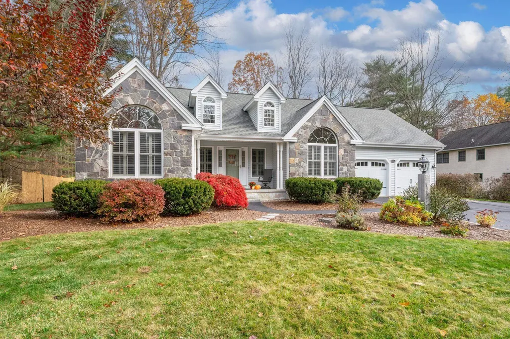 3 Danforth Drive Bedford NH 03110