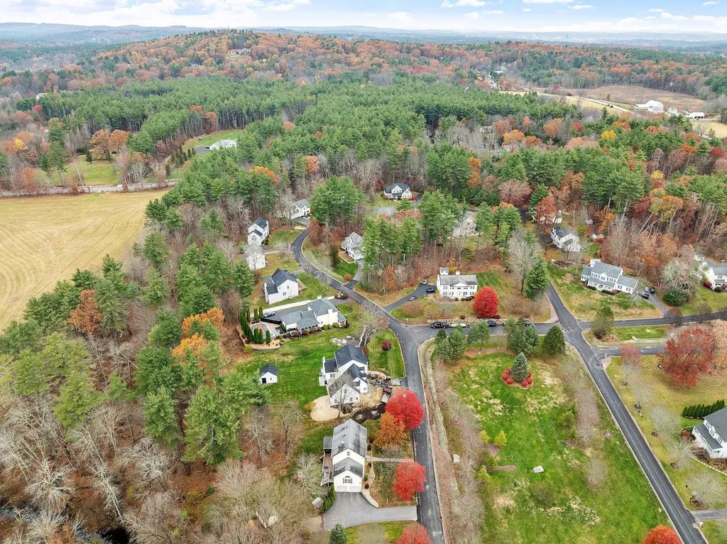 53 Barnside Drive Bedford NH 03110