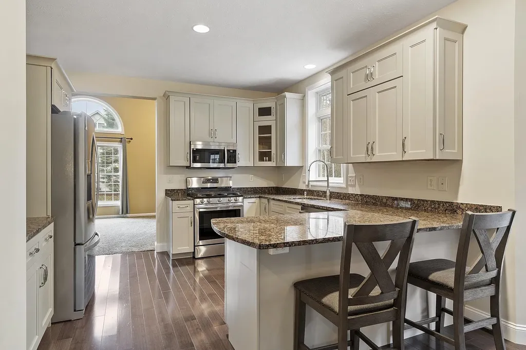 53 Barnside Drive Bedford NH 03110