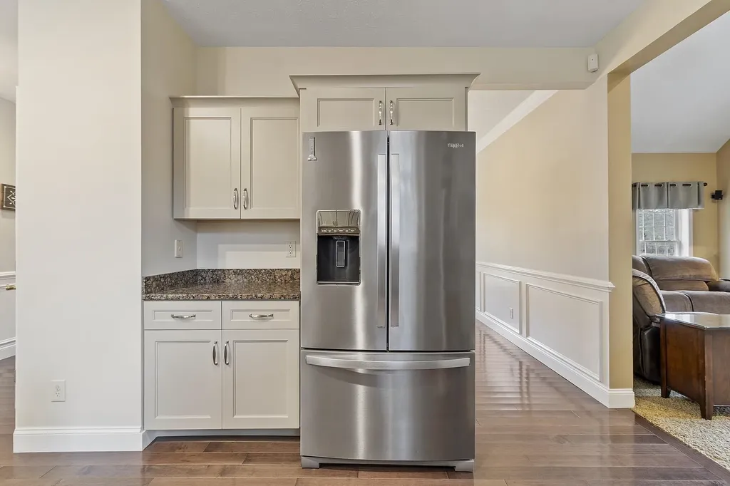 53 Barnside Drive Bedford NH 03110