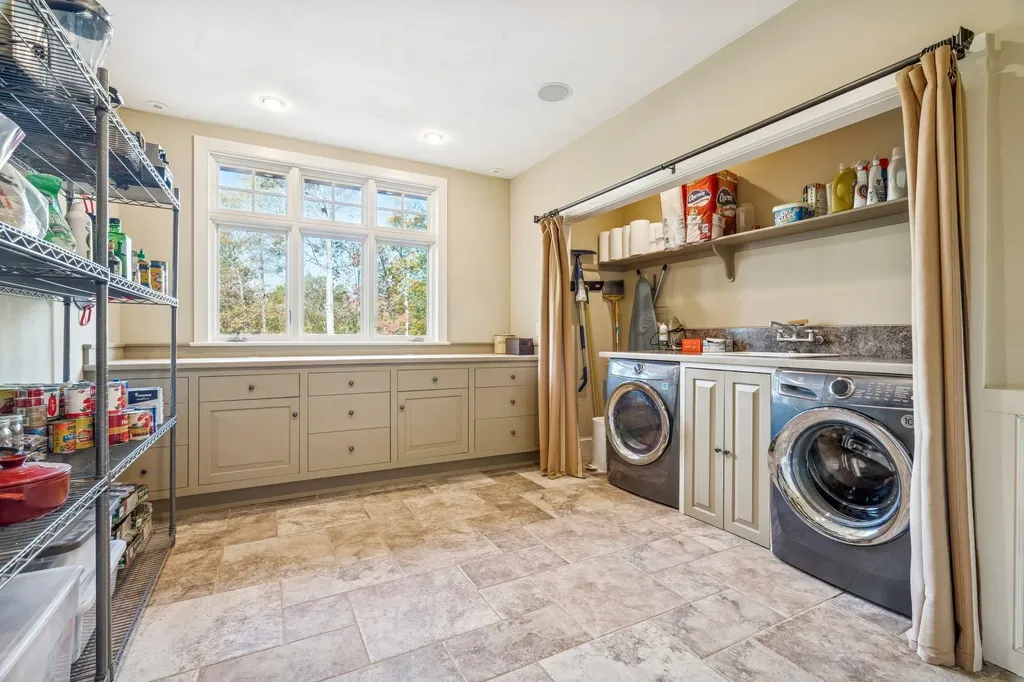 10 Tavern Lane Lyme NH 03768