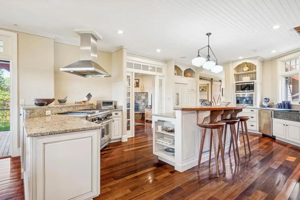 10 Tavern Lane Lyme NH 03768