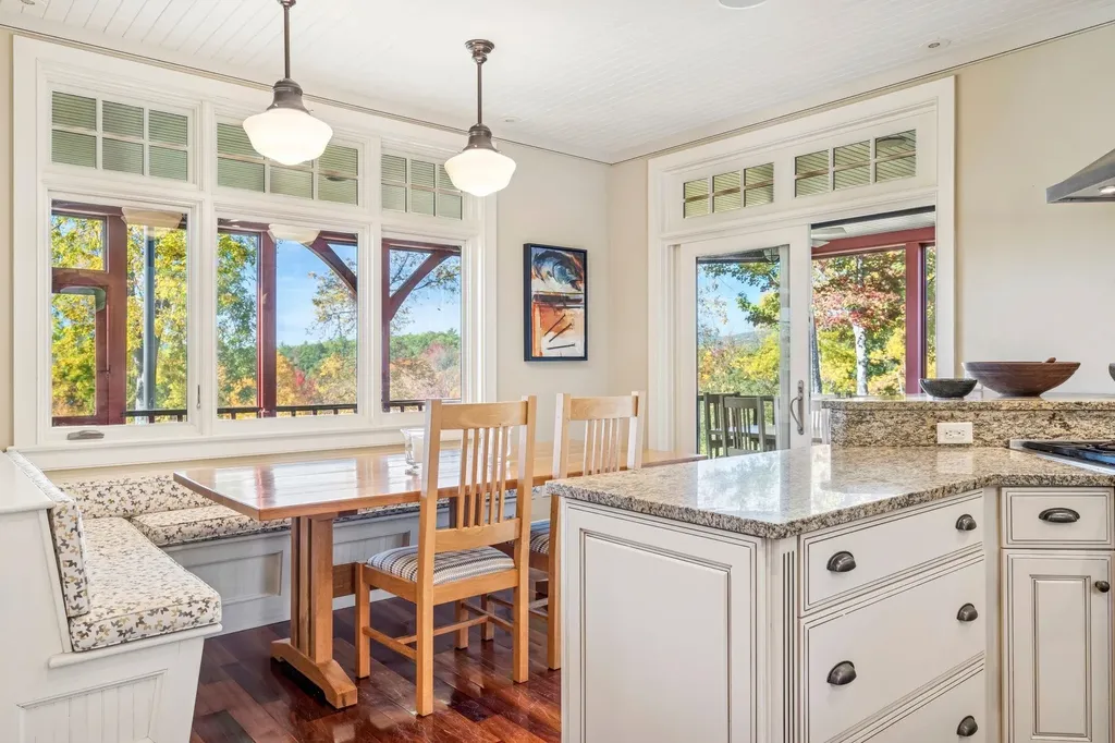 10 Tavern Lane Lyme NH 03768