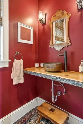 10 Tavern Lane Lyme NH 03768