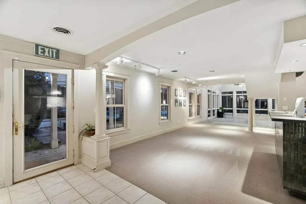 299 Mountain Road Stowe VT 05672