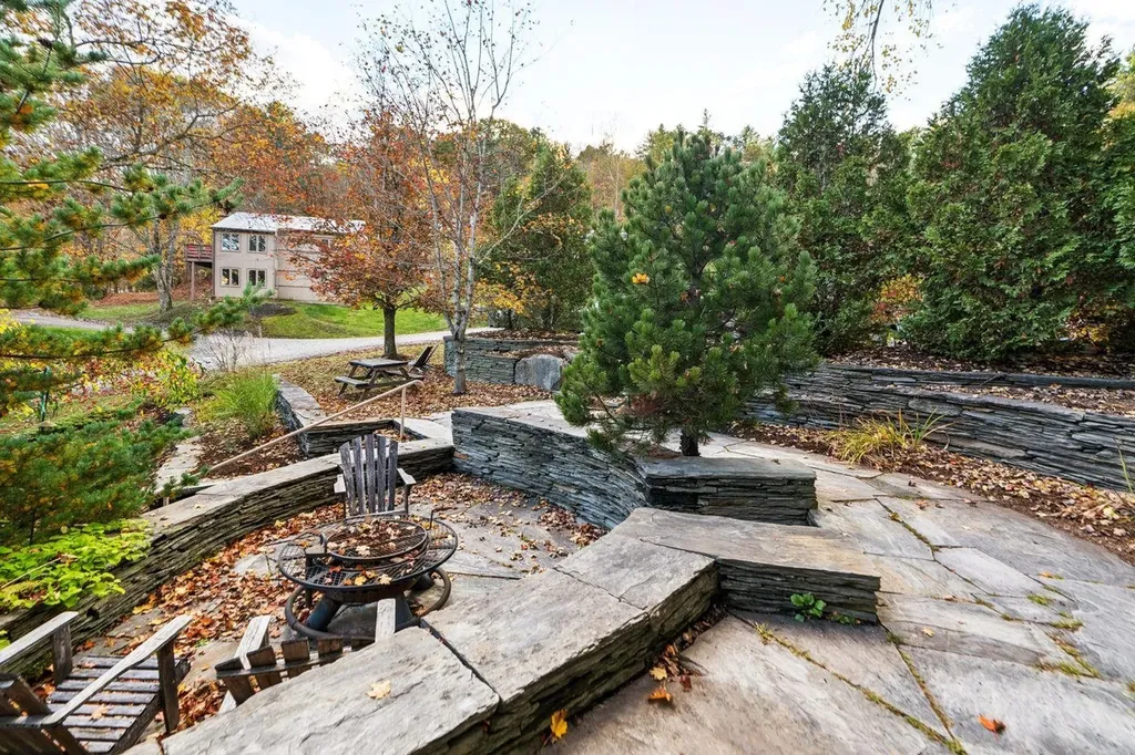 299 Mountain Road Stowe VT 05672