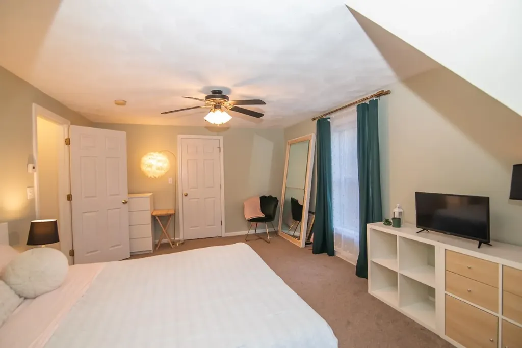 9 Abbey Road Raymond NH 03077