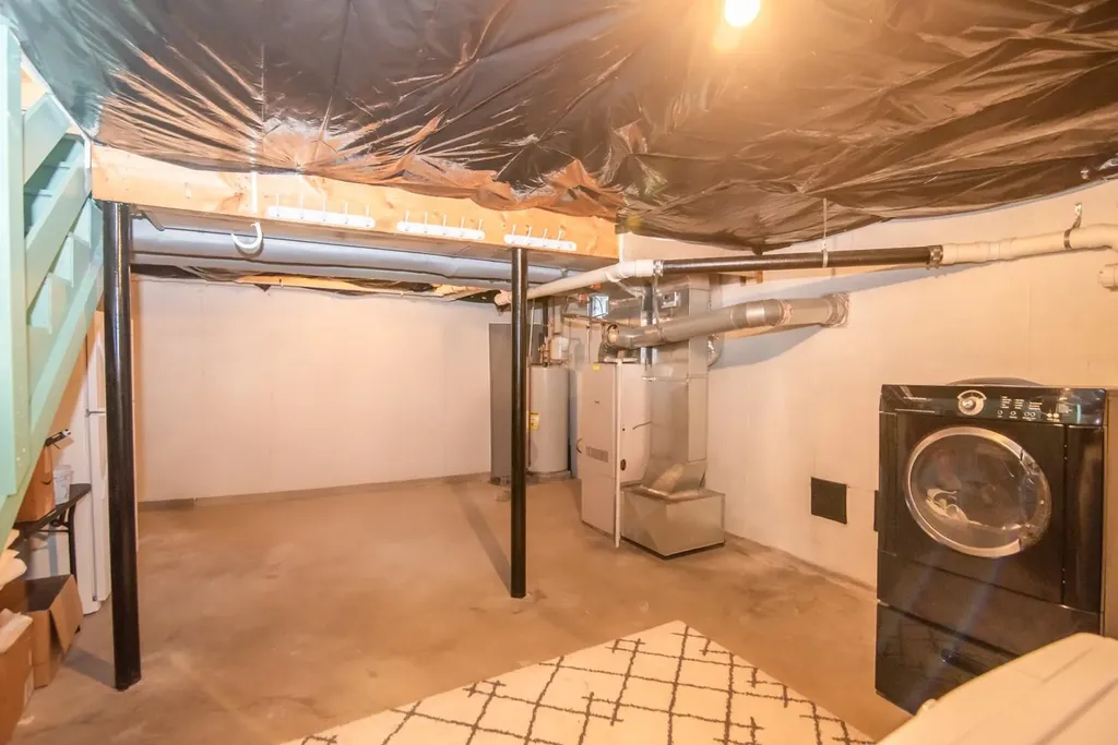 9 Abbey Road Raymond NH 03077