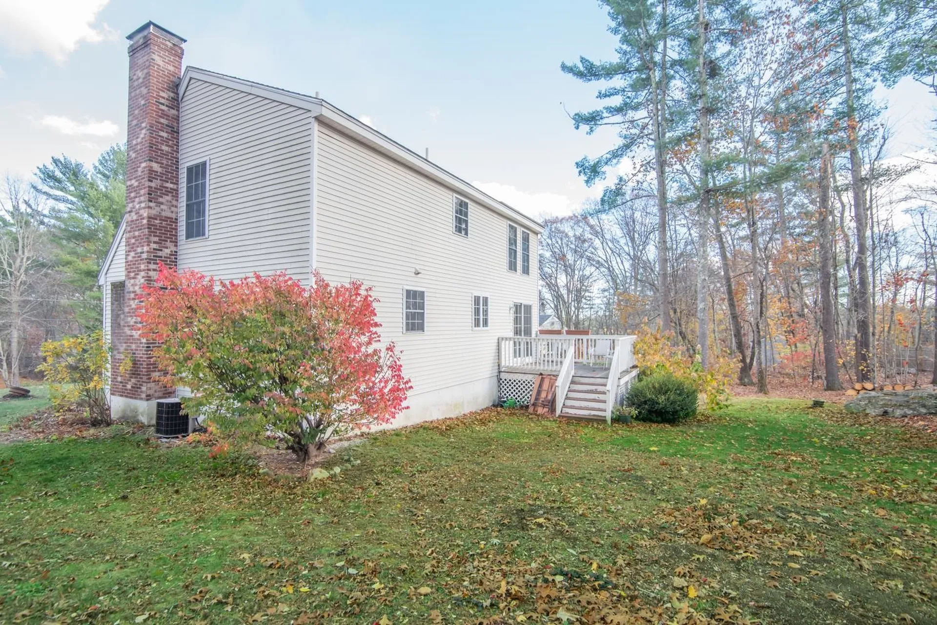 9 Abbey Road Raymond NH 03077