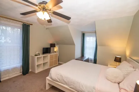 9 Abbey Road Raymond NH 03077