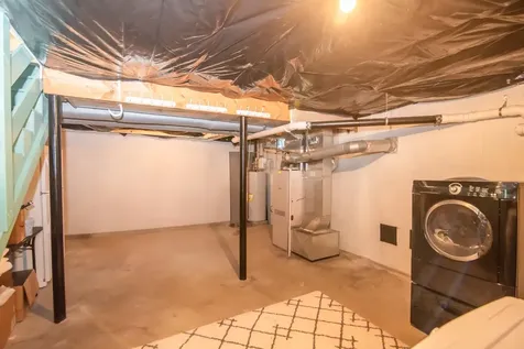 9 Abbey Road Raymond NH 03077