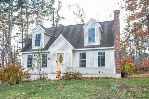 9 Abbey Road Raymond NH 03077