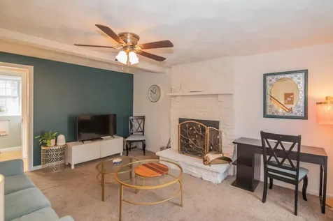 9 Abbey Road Raymond NH 03077