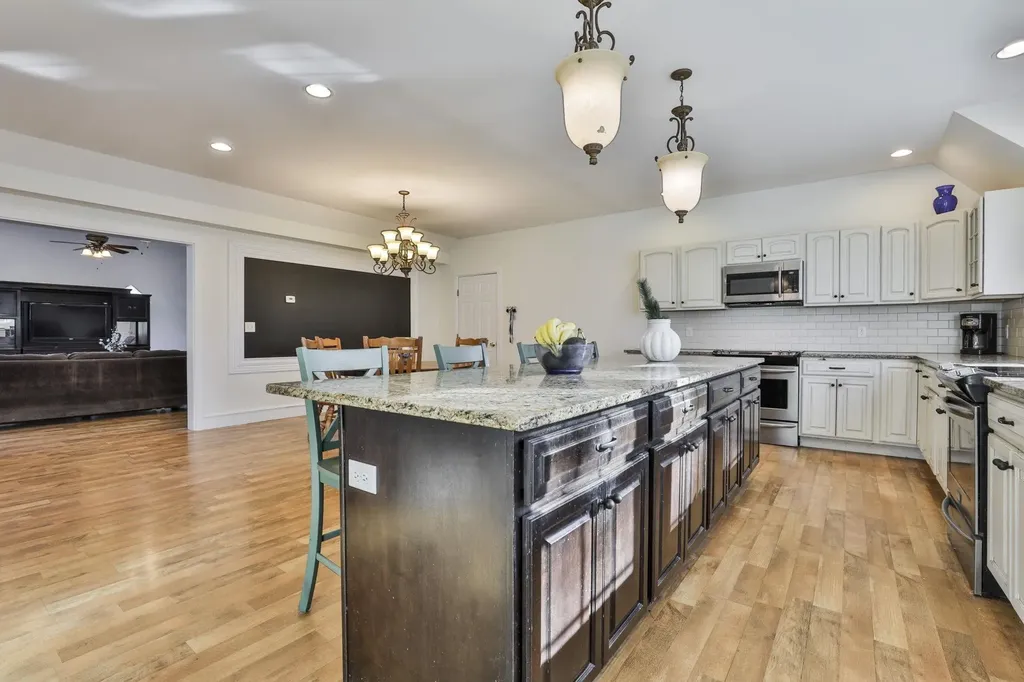 207 Oak Ridge Road Plaistow NH 03865