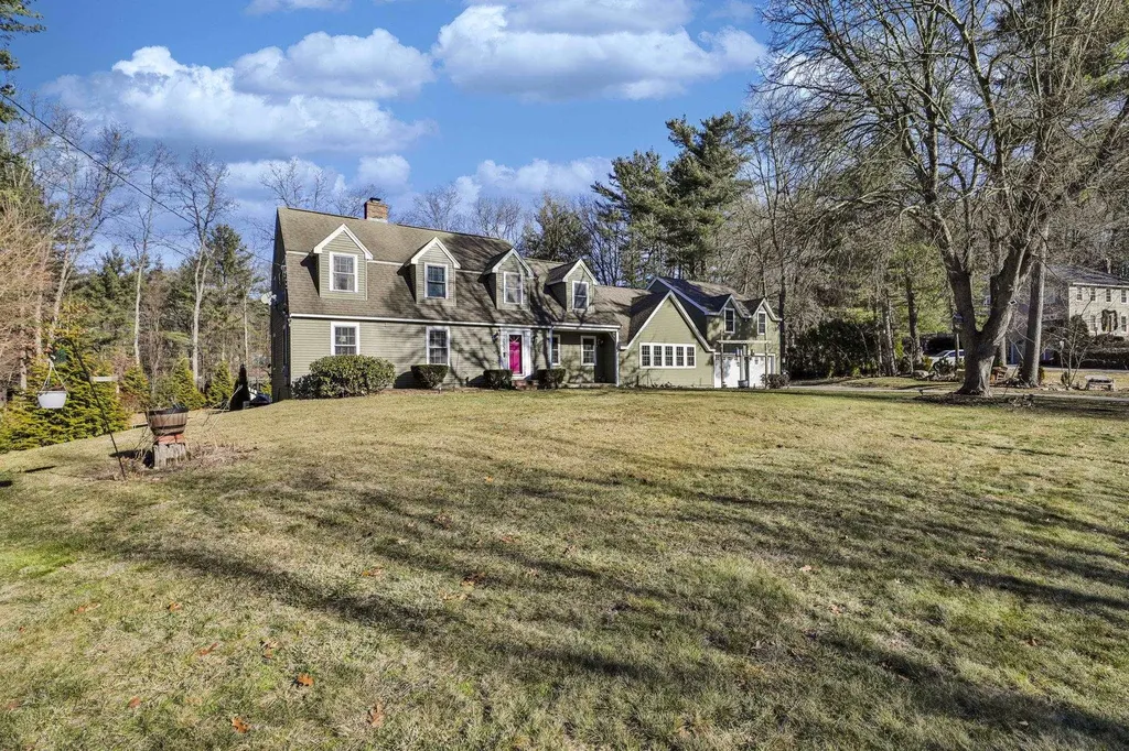 207 Oak Ridge Road Plaistow NH 03865