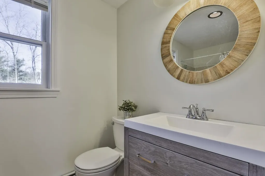 207 Oak Ridge Road Plaistow NH 03865