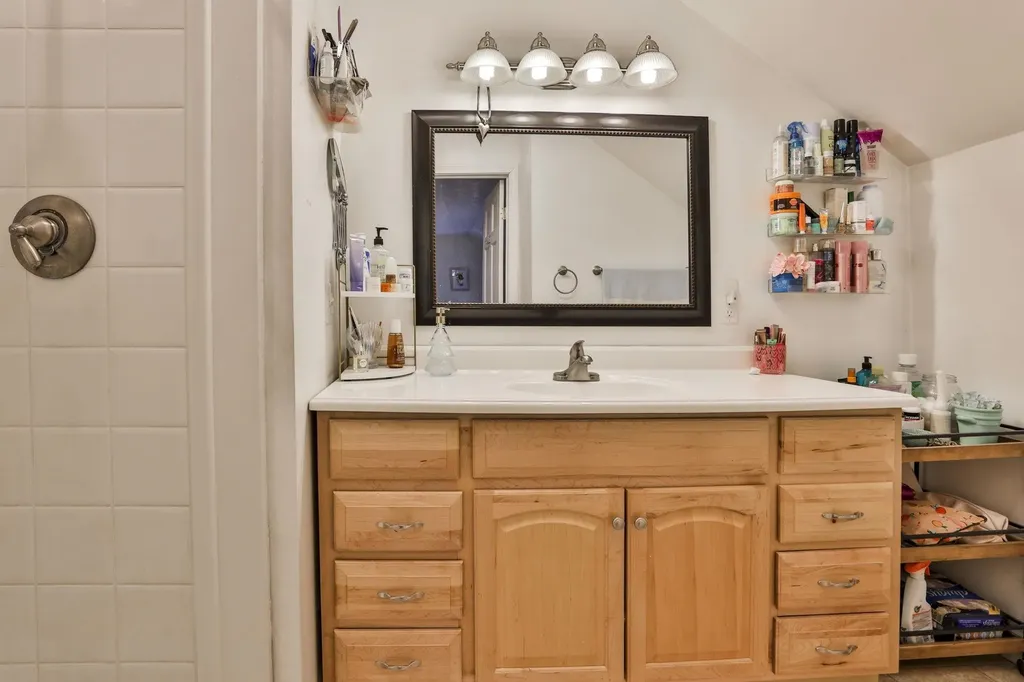 207 Oak Ridge Road Plaistow NH 03865