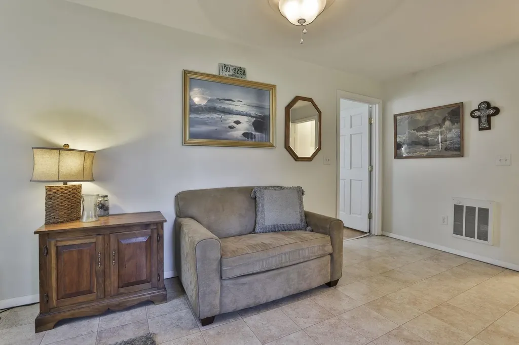 207 Oak Ridge Road Plaistow NH 03865