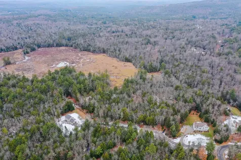 8 Heron Way Mont Vernon NH 03057