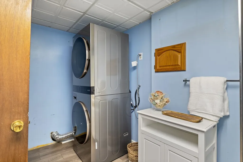 16 Cassandra Lane Nashua NH 03064