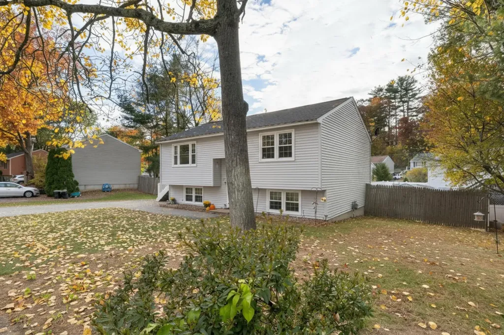 16 Cassandra Lane Nashua NH 03064
