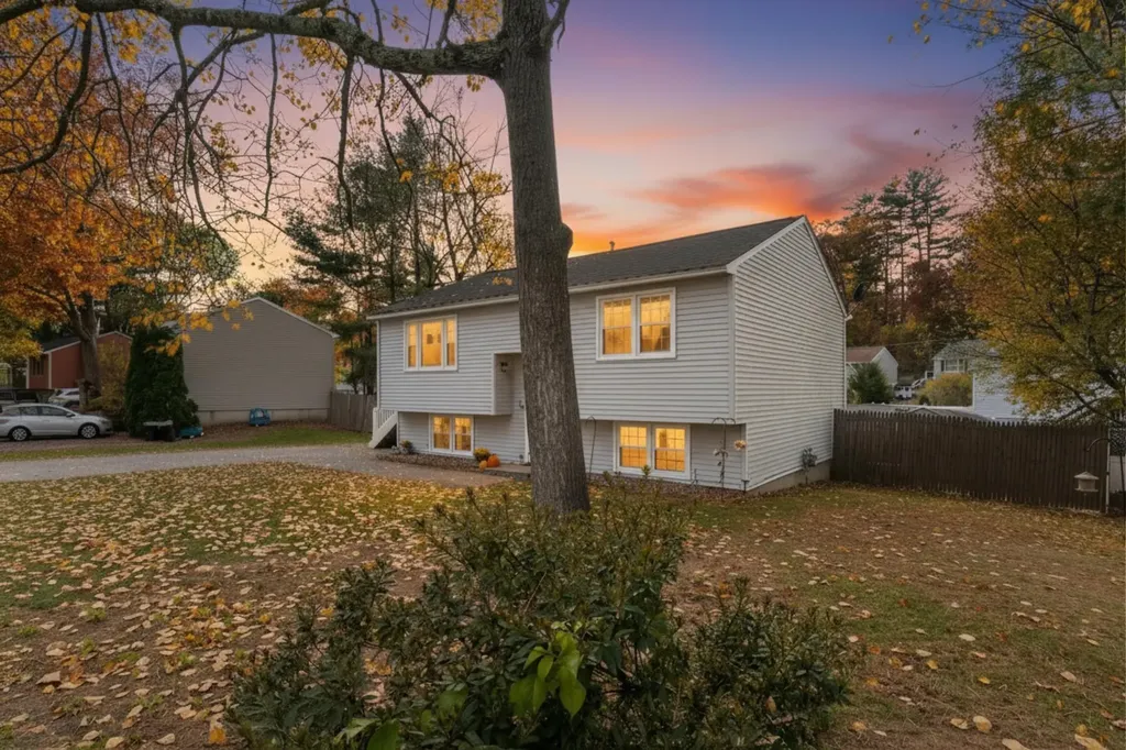 16 Cassandra Lane Nashua NH 03064