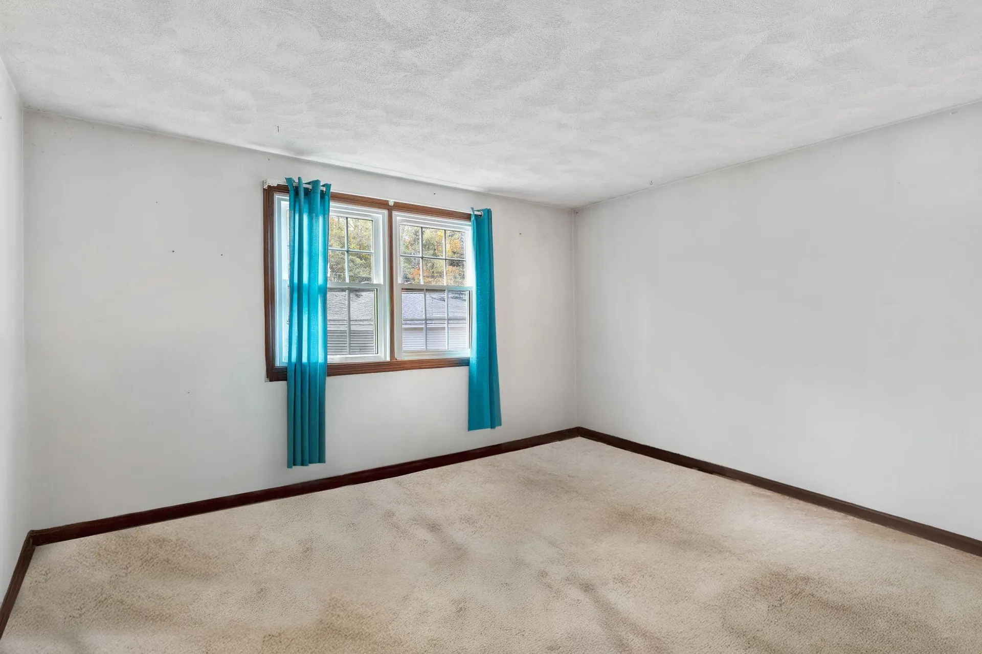 16 Cassandra Lane Nashua NH 03064