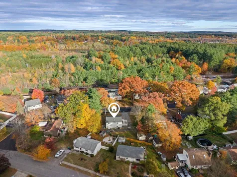 16 Cassandra Lane Nashua NH 03064