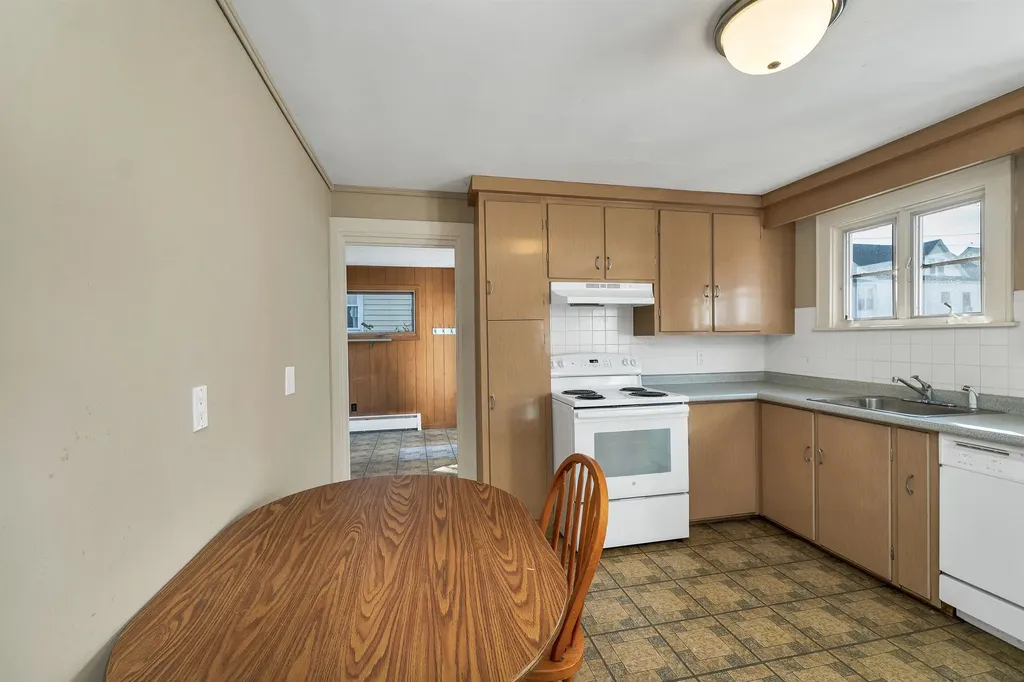 245 Laval Street Manchester NH 03102-2943