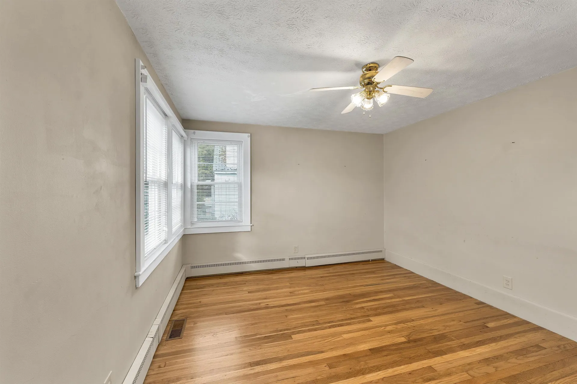 245 Laval Street Manchester NH 03102-2943