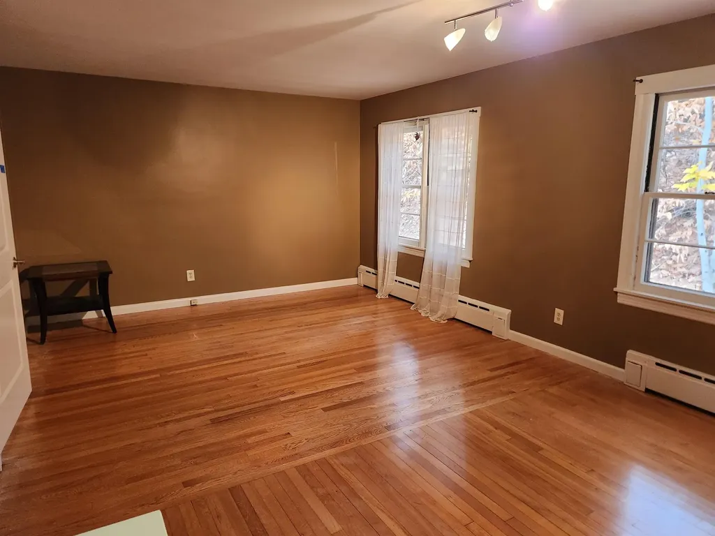 907 W Swanzey Road Swanzey NH 03446