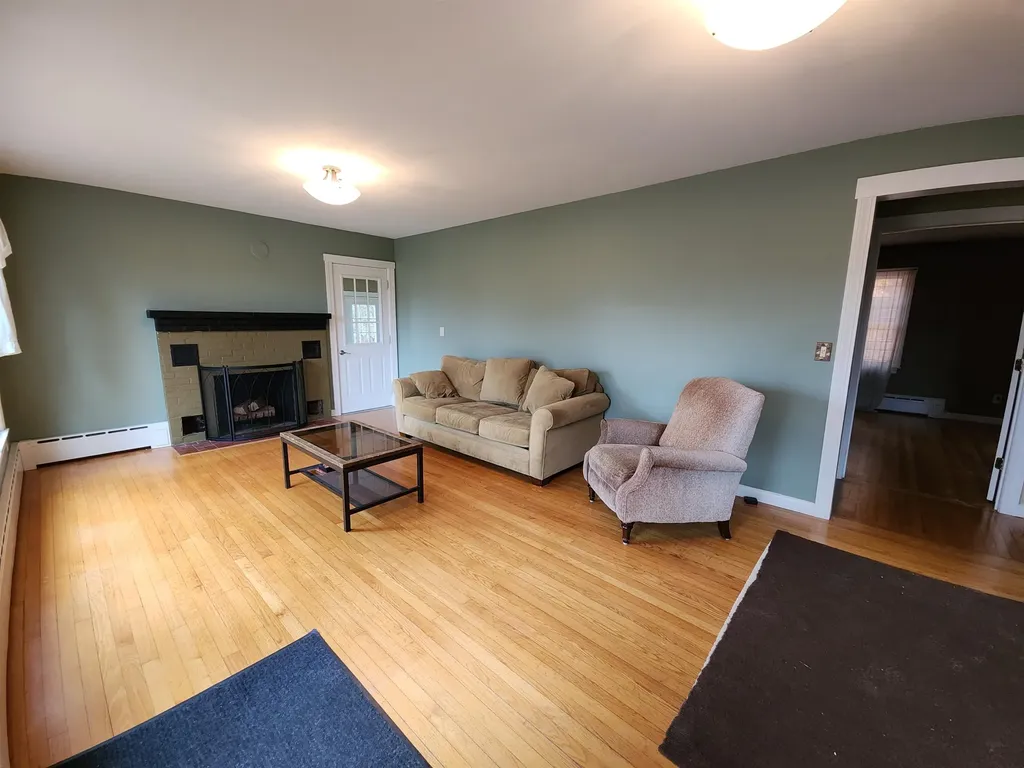 907 W Swanzey Road Swanzey NH 03446