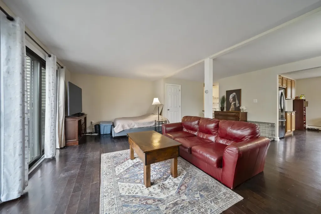 69 Bayberry Lane Londonderry NH 03053-3442