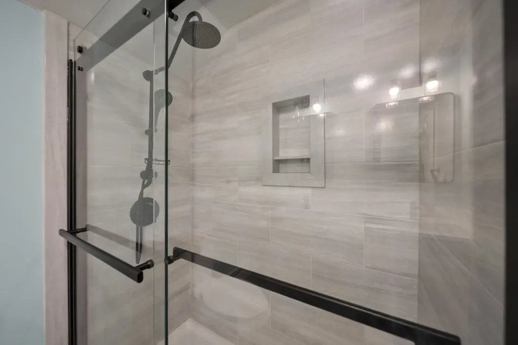 69 Bayberry Lane Londonderry NH 03053-3442