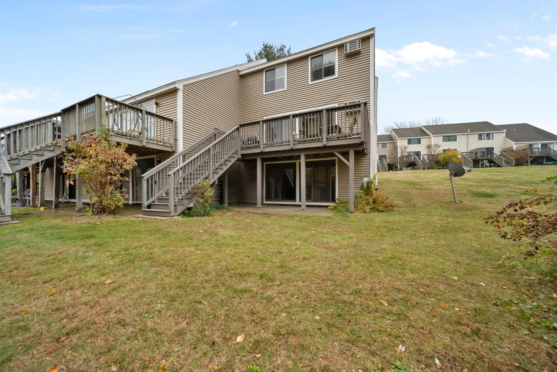 69 Bayberry Lane Londonderry NH 03053-3442