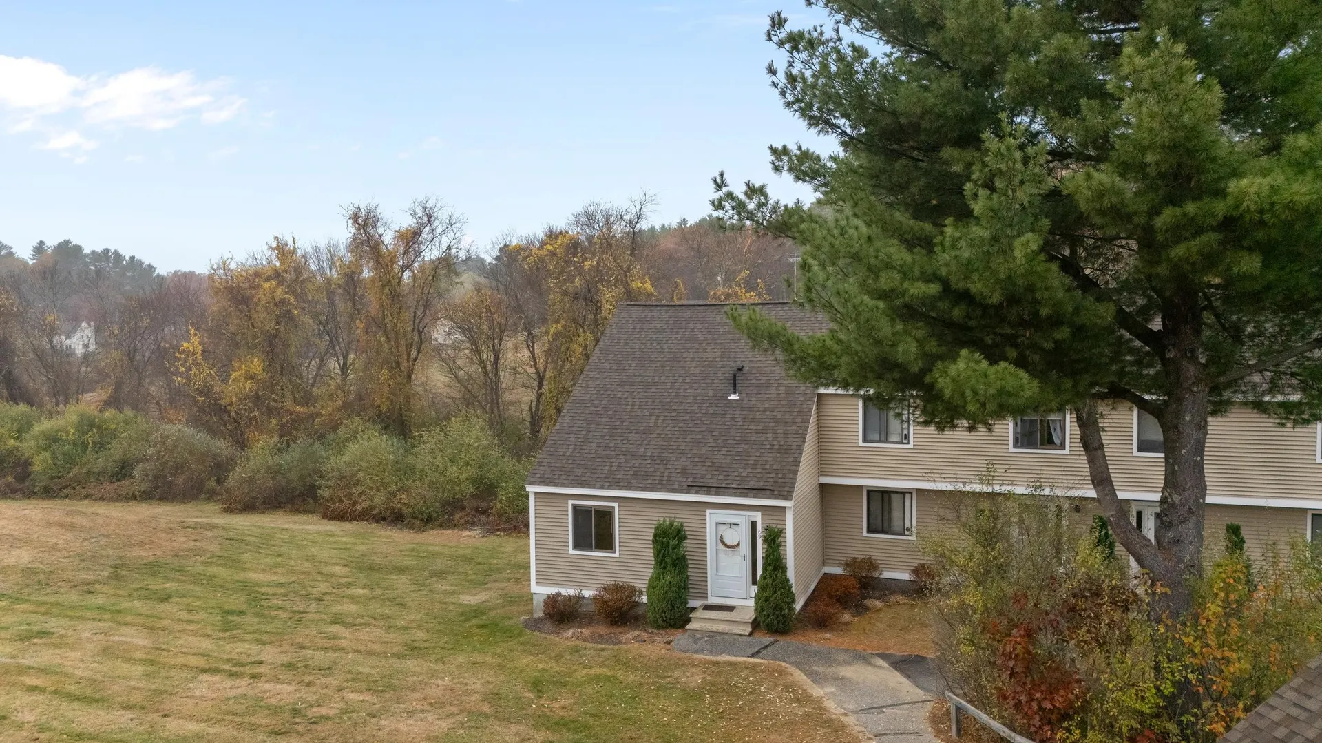 69 Bayberry Lane Londonderry NH 03053-3442