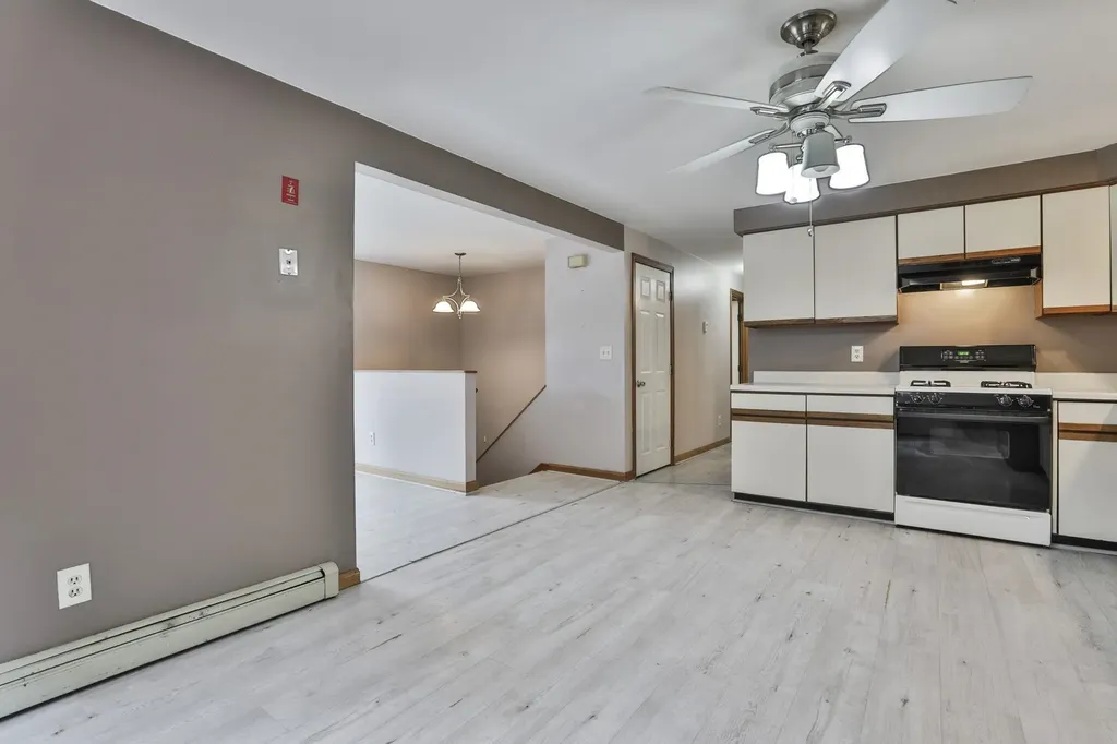 16 Evergreen Drive Hudson NH 03051