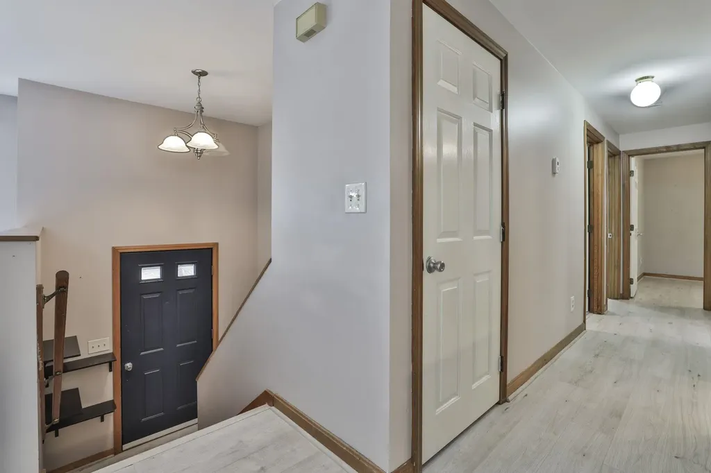 16 Evergreen Drive Hudson NH 03051