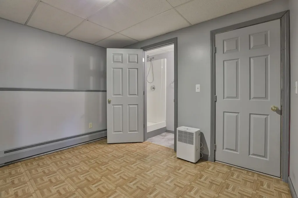 16 Evergreen Drive Hudson NH 03051