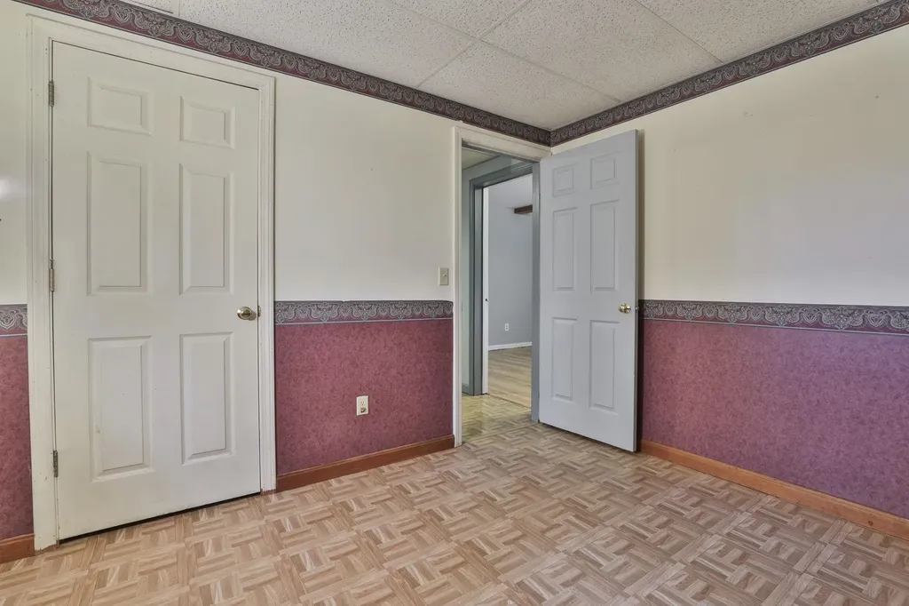 16 Evergreen Drive Hudson NH 03051