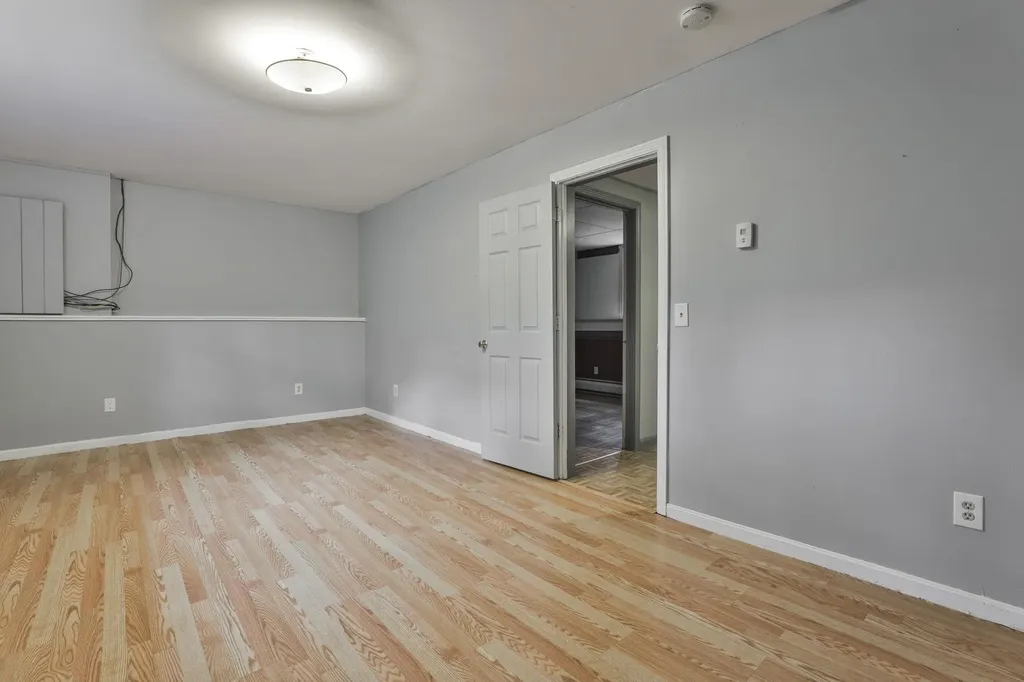 16 Evergreen Drive Hudson NH 03051