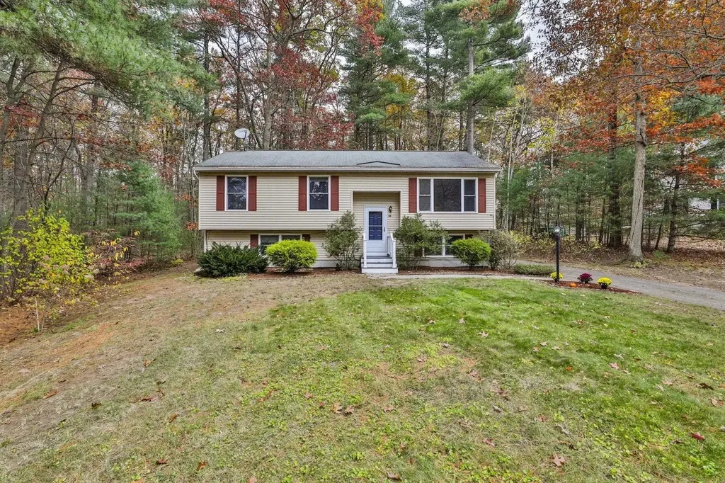 16 Evergreen Drive Hudson NH 03051