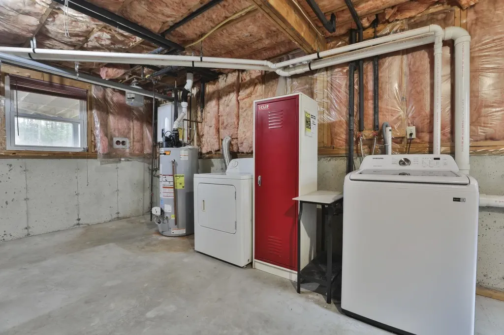 16 Evergreen Drive Hudson NH 03051