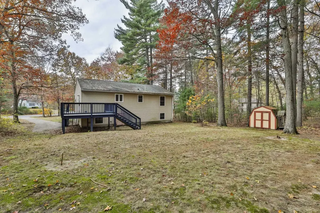 16 Evergreen Drive Hudson NH 03051