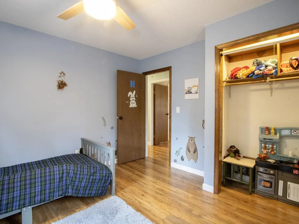 24 Logwood Circle Essex VT 05452