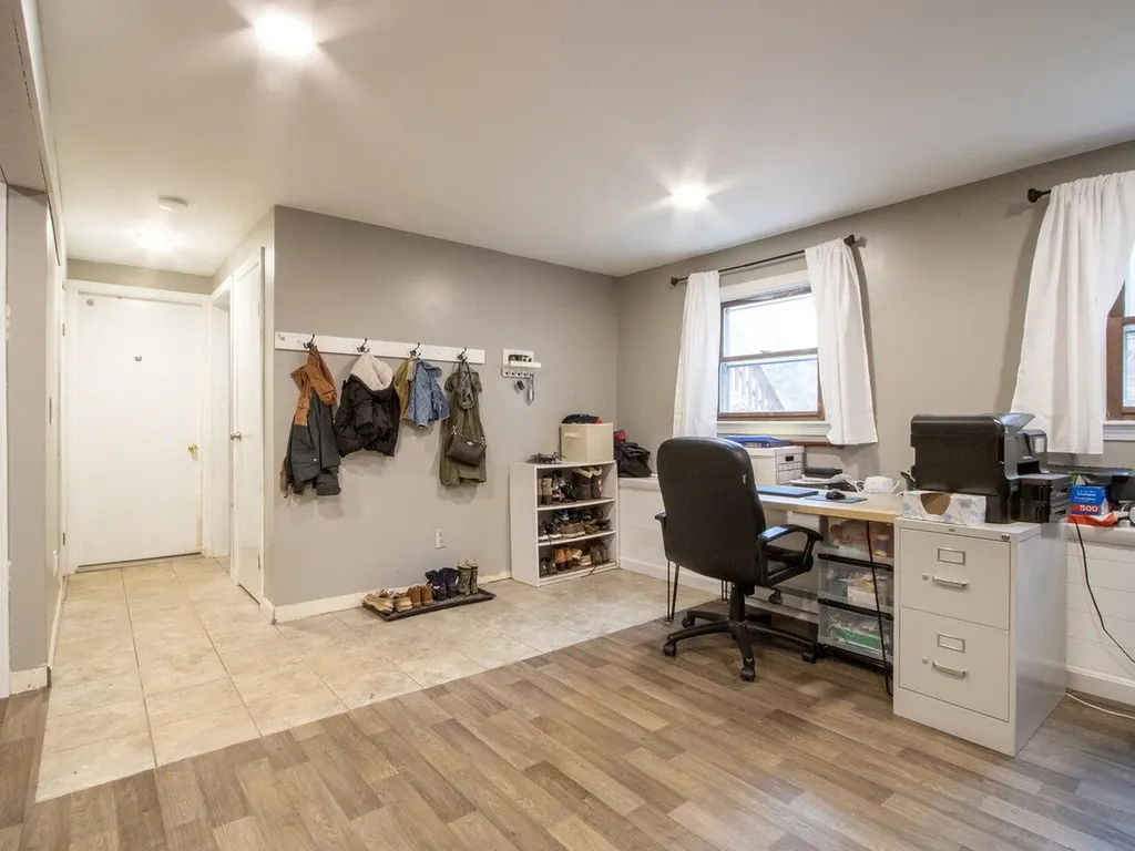 24 Logwood Circle Essex VT 05452