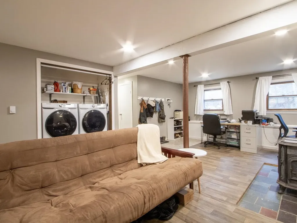 24 Logwood Circle Essex VT 05452