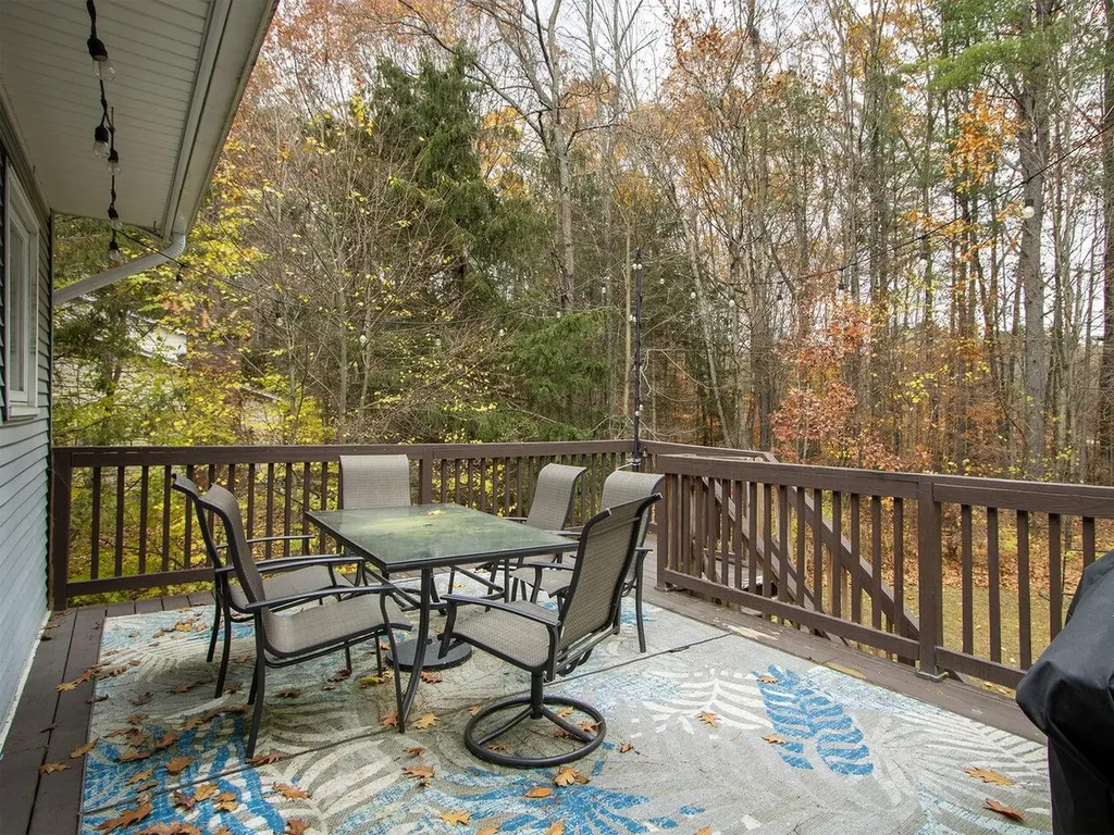 24 Logwood Circle Essex VT 05452