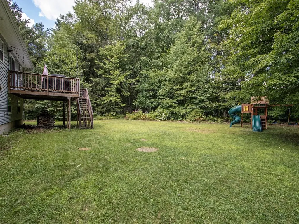 24 Logwood Circle Essex VT 05452