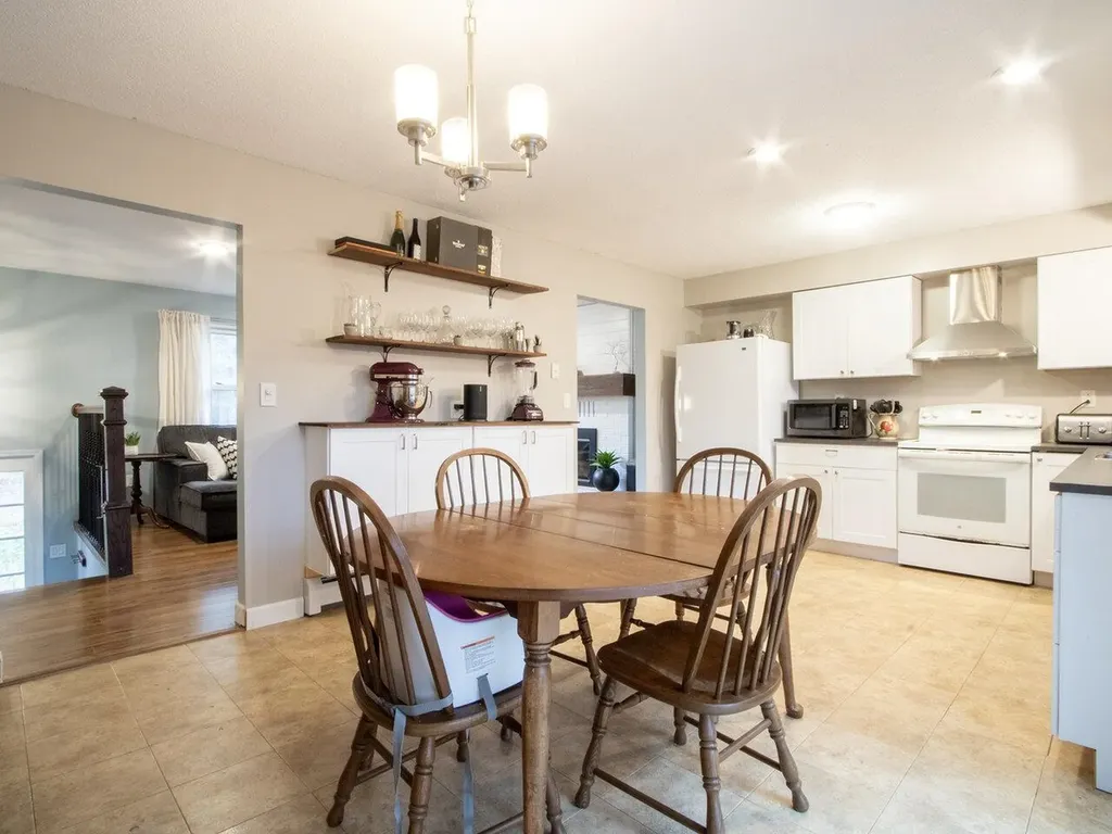 24 Logwood Circle Essex VT 05452